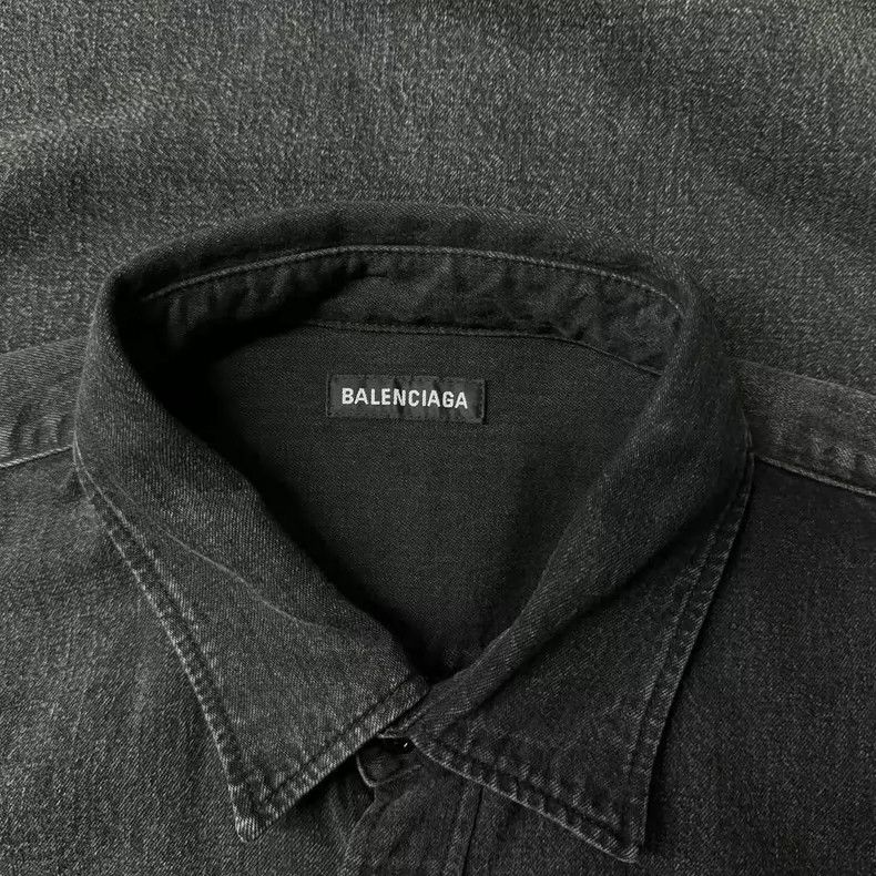 Balenciaga Balenciaga size 39 Back Red Letter Denim Long Sleeve Shirt Size US XS / EU 42 / 0 - 5 Thumbnail