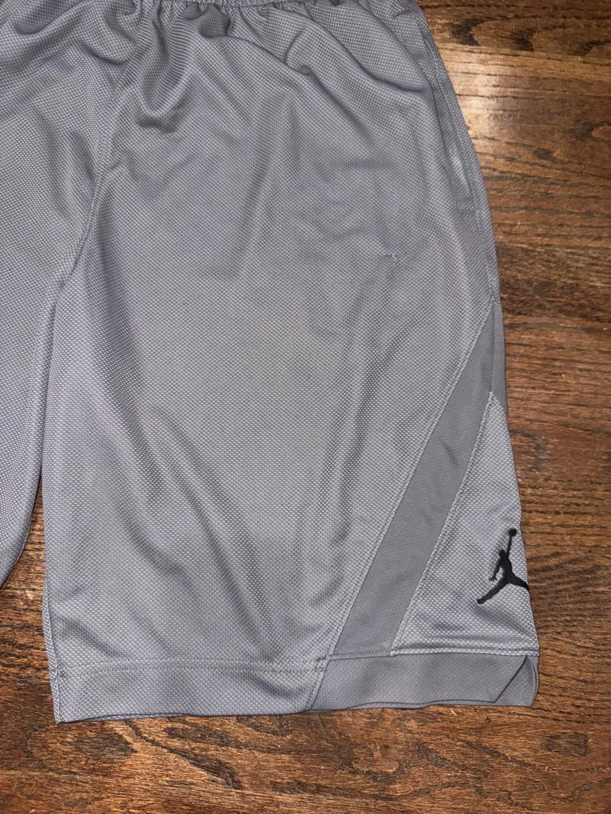 Nike VTG Y2K Nike Air Jordan Hoop Shorts Gray Rare NBA Sz L Size US 34 / EU 50 - 3 Thumbnail