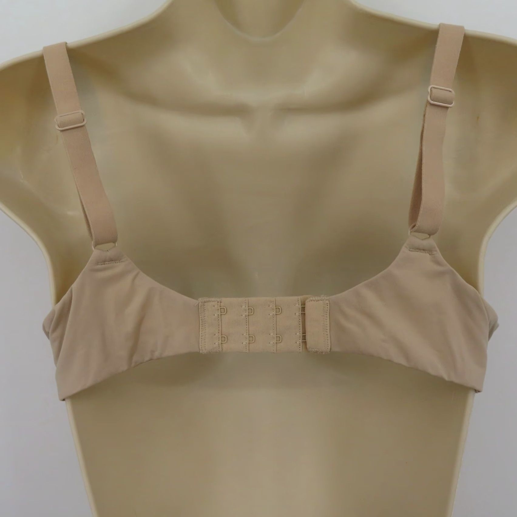 Hanes Hanes Bra 36C Beige Silk y? Wait. Size ONE SIZE - 4 Thumbnail