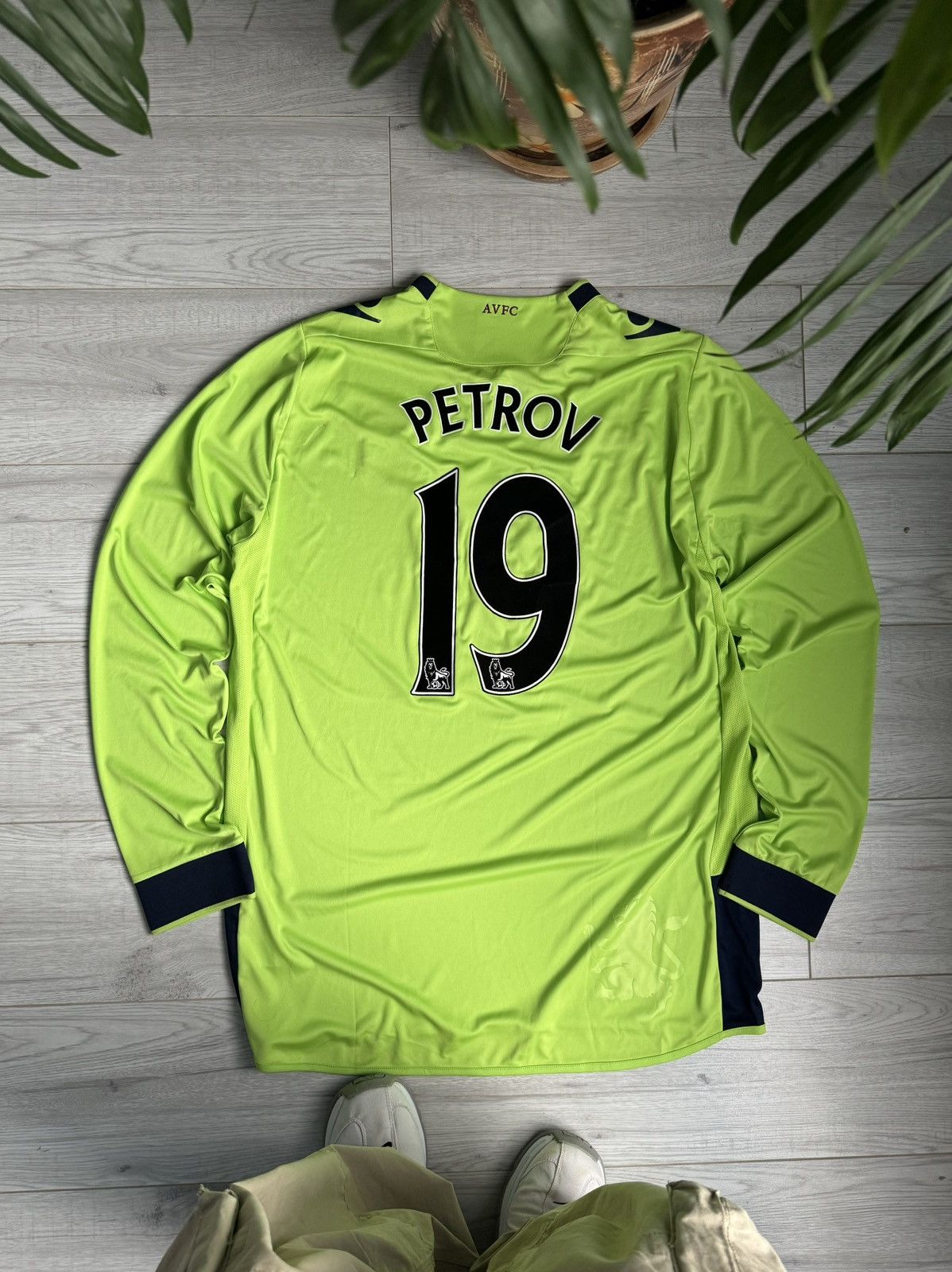 Macron × Vintage Vintage Soccer Jersey Aston Villa #19 Petrov Long Sleeve Size US XXL / EU 58 / 5 - 1 Thumbnail