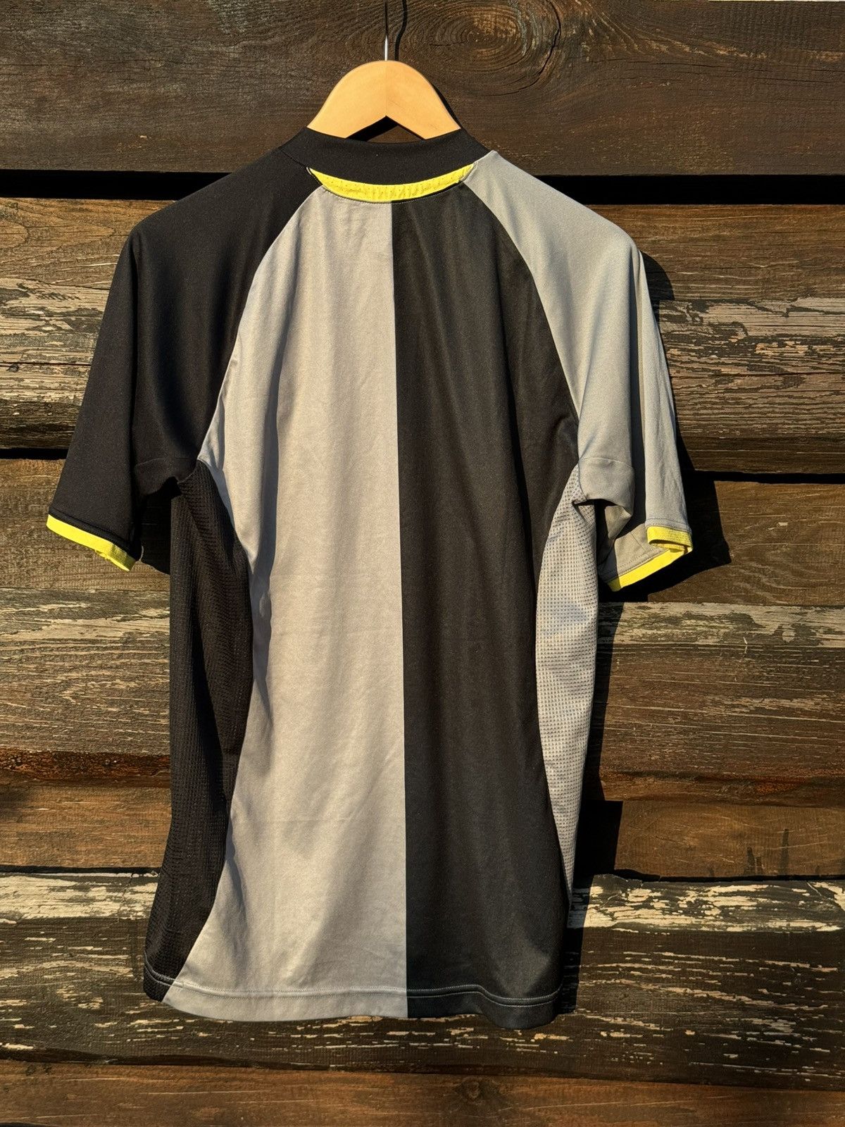 Under Armour 2012 Under Armour Tottenham soccer jersey vintage Size US S / EU 44-46 / 1 - 7 Thumbnail