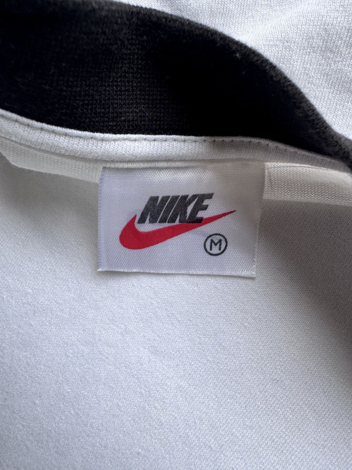 Nike Vintage Nike Center Swoosh V Neck Size US M / EU 48-50 / 2 - 9 Thumbnail