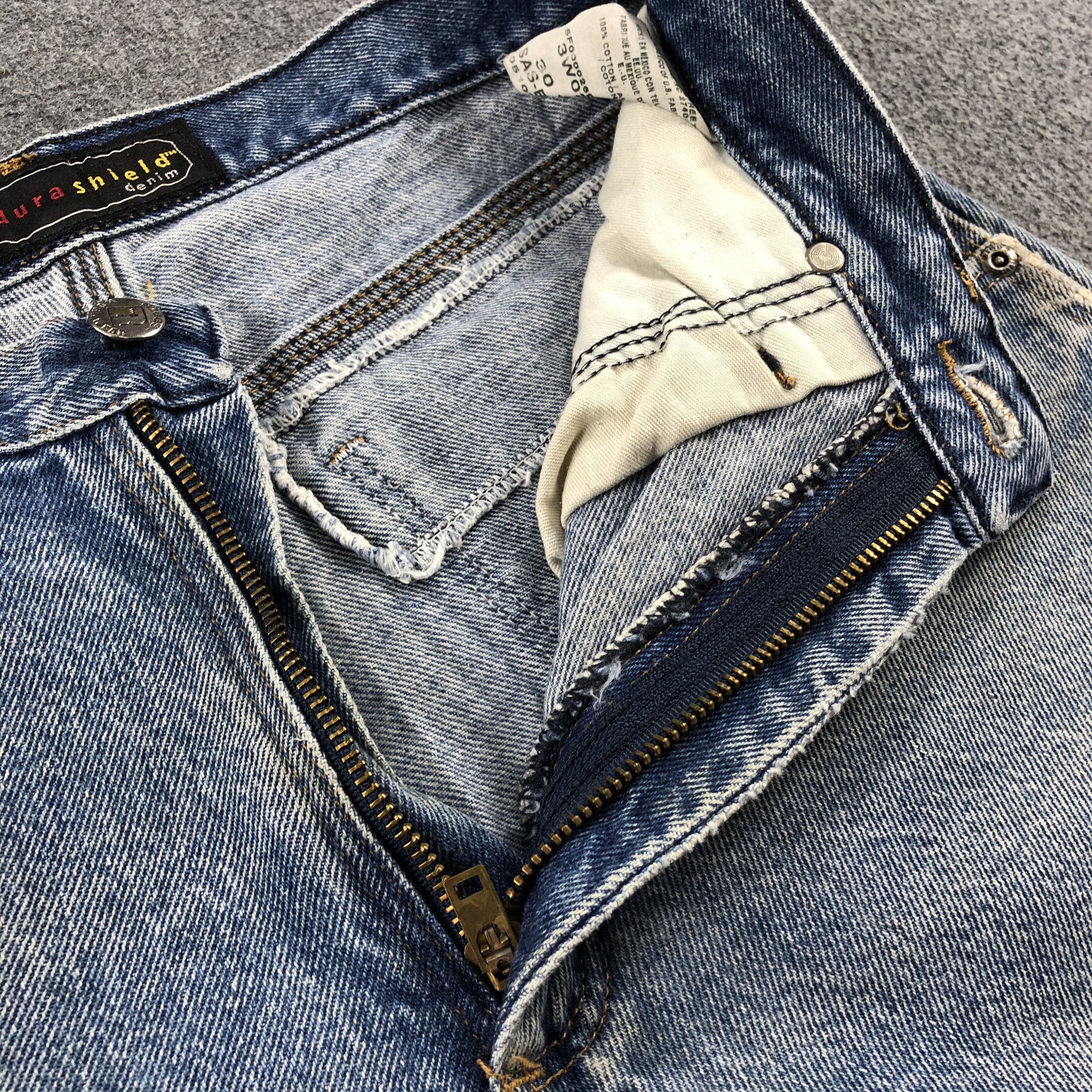 Vintage Vintage Blue Wash Wrangler Jeans-J2314 Size US 30 / EU 46 - 13 Thumbnail