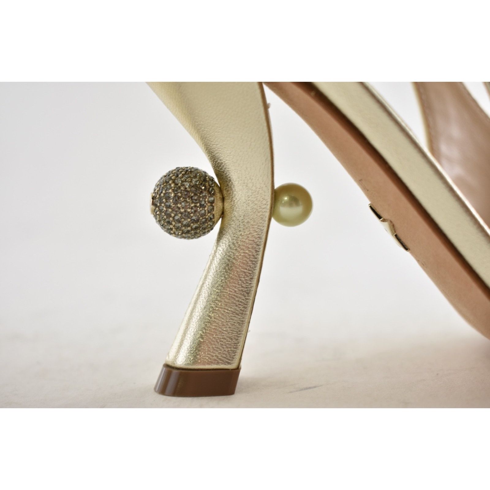 Dior Dior Tribales Jadior Pale Gold Laminated Sandal Pump 37.5 Size US 7.5 / IT 37.5 - 16 Thumbnail