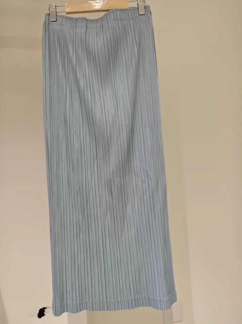 Issey Miyake Issey Miyake size:2 Misty blue pleated skirt Size 22" - 7 Thumbnail