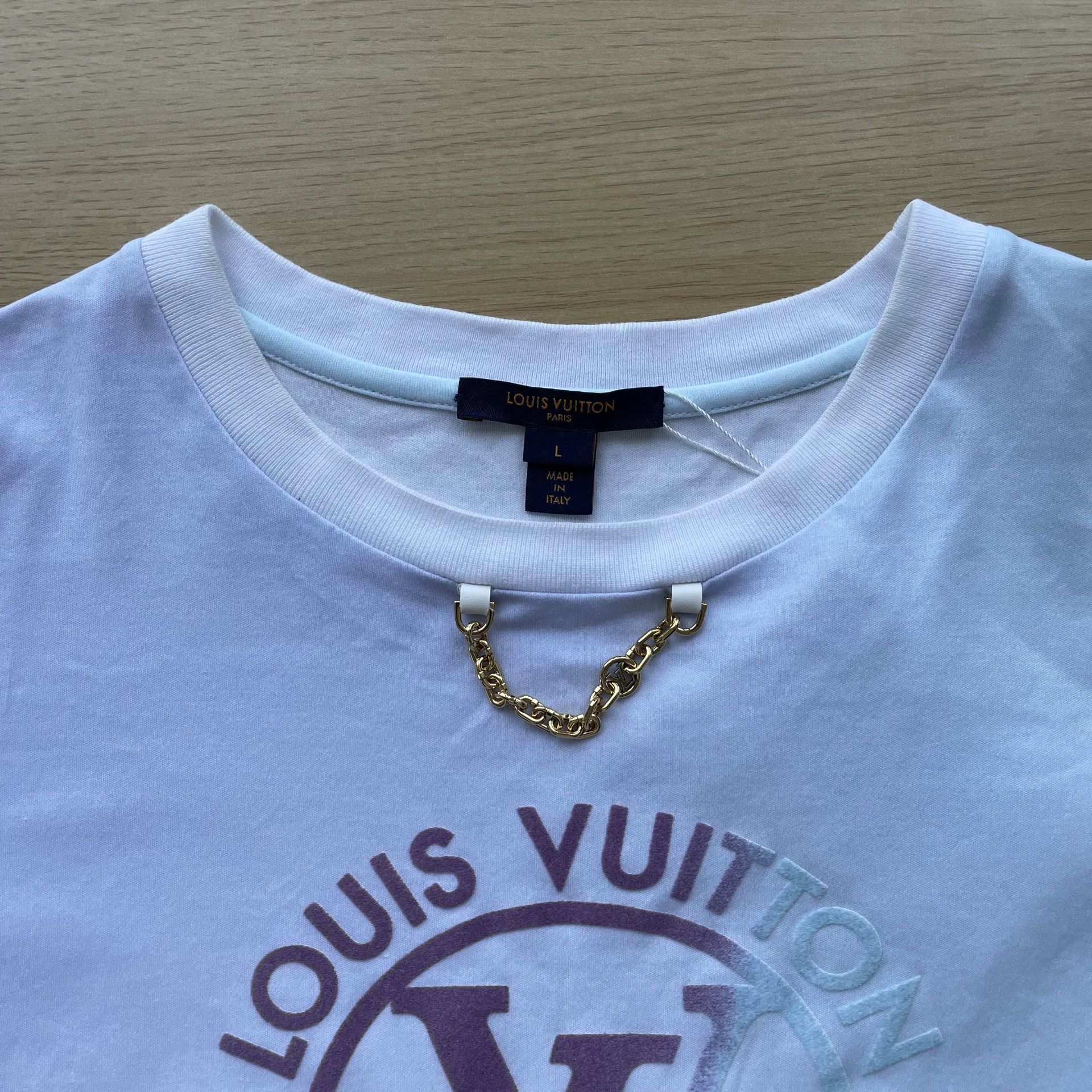 Louis Vuitton LOUIS VUITTON ombre neck oversize tee wmn pink L Size L / US 10 / IT 46 - 3 Thumbnail