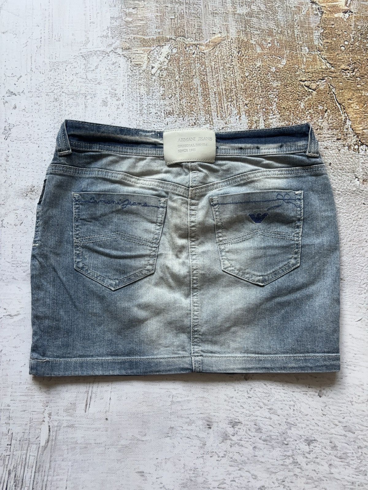 Armani Armani Jeans vintage washed mini denim basic skirt Size 26" / US 2 / IT 38 - 1 Thumbnail