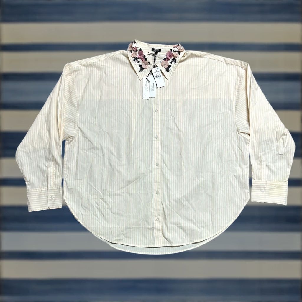 Express NWT Express Oversized Pink Stripe Button Down W/Floral Collar Detail Sz Medium Size M / US 6-8 / IT 42-44 - 1 Thumbnail