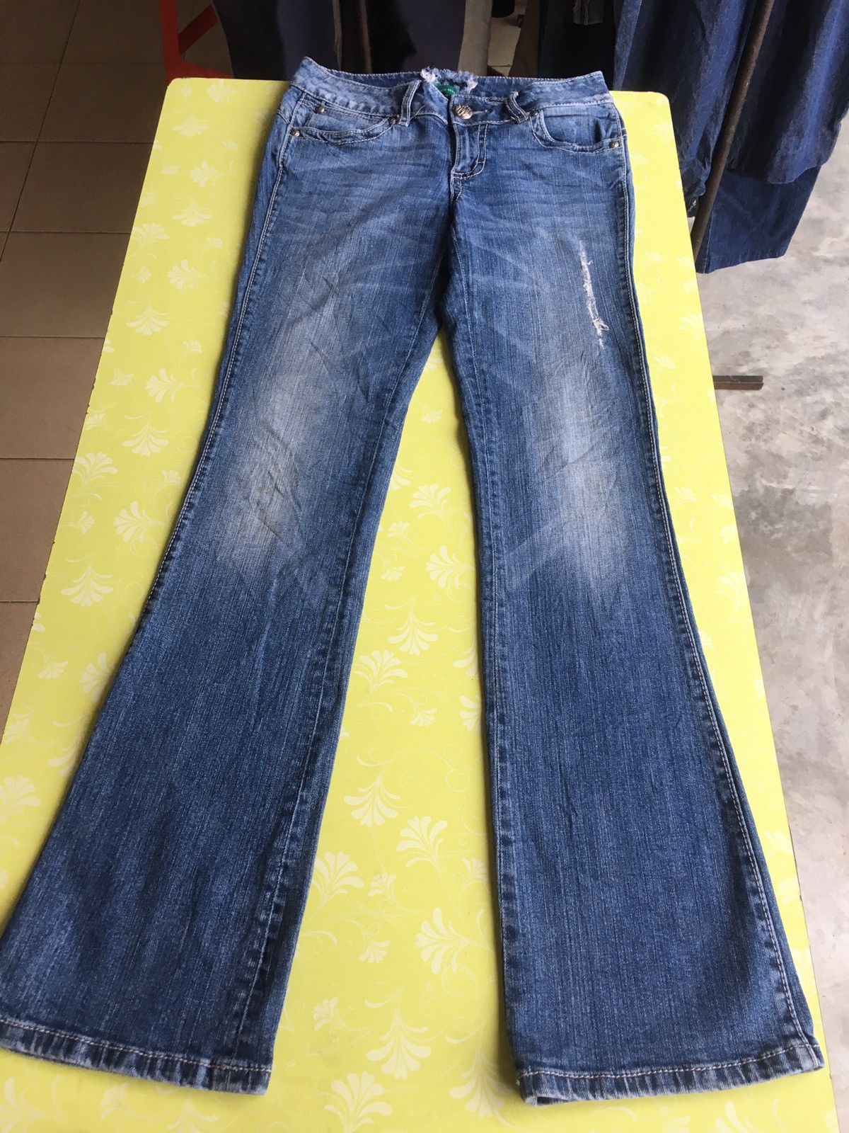Wrangler Wrangler flare ultra low rise Size 30" / US 8 / IT 44 - 10 Thumbnail