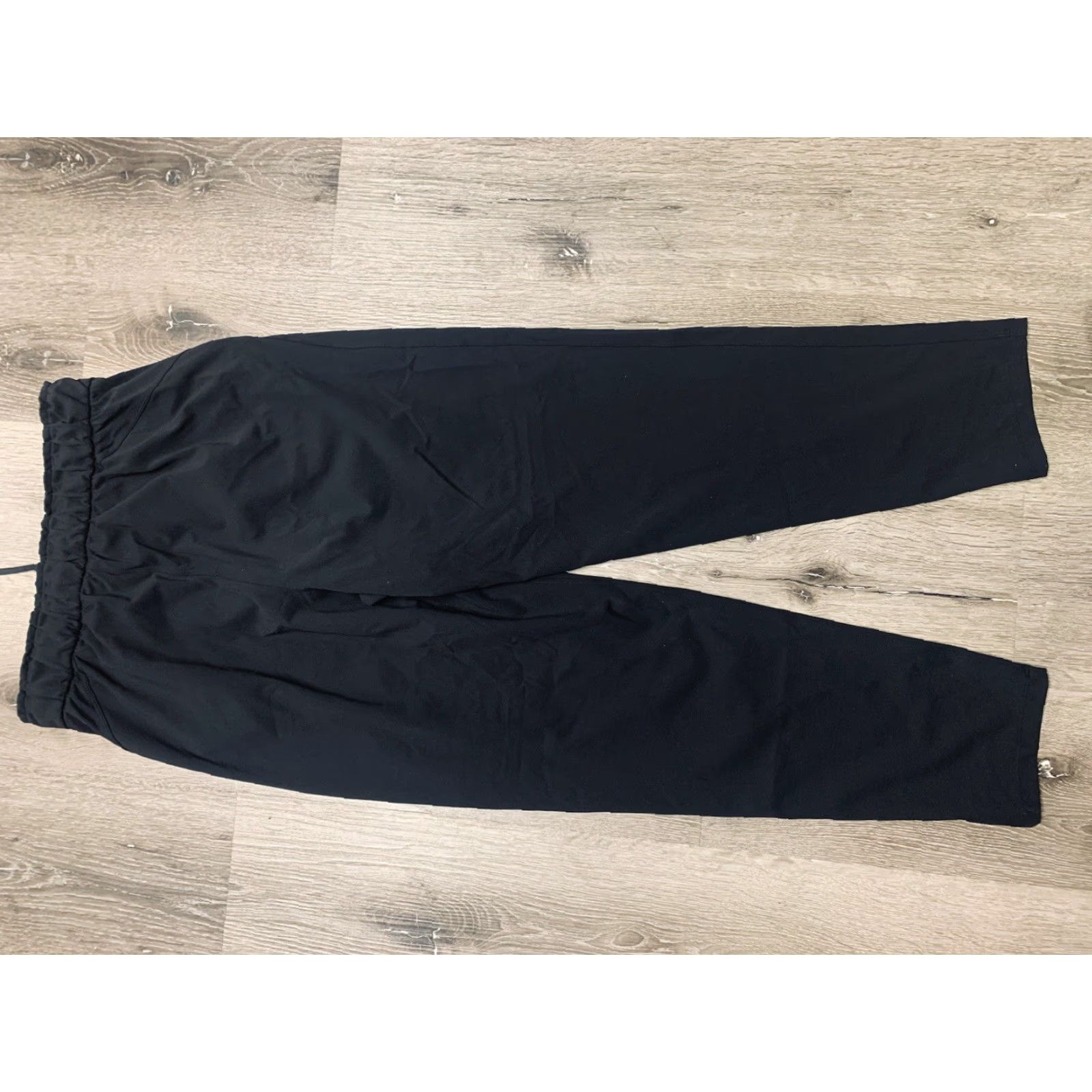 Lululemon Lululemon Black Keep Moving High Rise Stretch Pants Size 8 User: Lululemon Black Keep Moving High Rise Stretch Pants Size 8 Size 30" / US 8 / IT 44 - 2 Thumbnail
