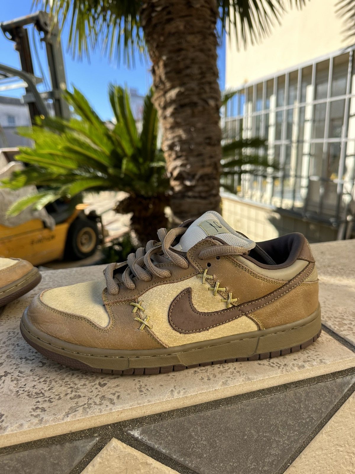 Nike Nike SB Dunk Low Pro Shanghai 2 Shoes Sneakers Size US 9.5 / EU 42-43 - 2 Thumbnail