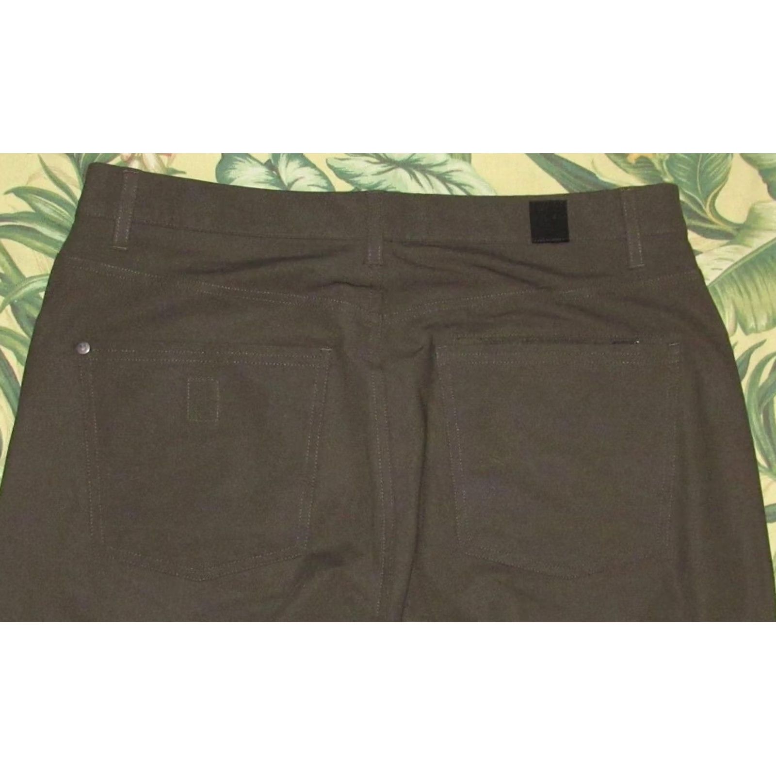 Vuori VUORI Green Meta Performance Pants 32 x 26 Mens Chino Inseam 26 32 Regular Polyester Green Pants Mens Size US 32 / EU 48 - 4 Thumbnail