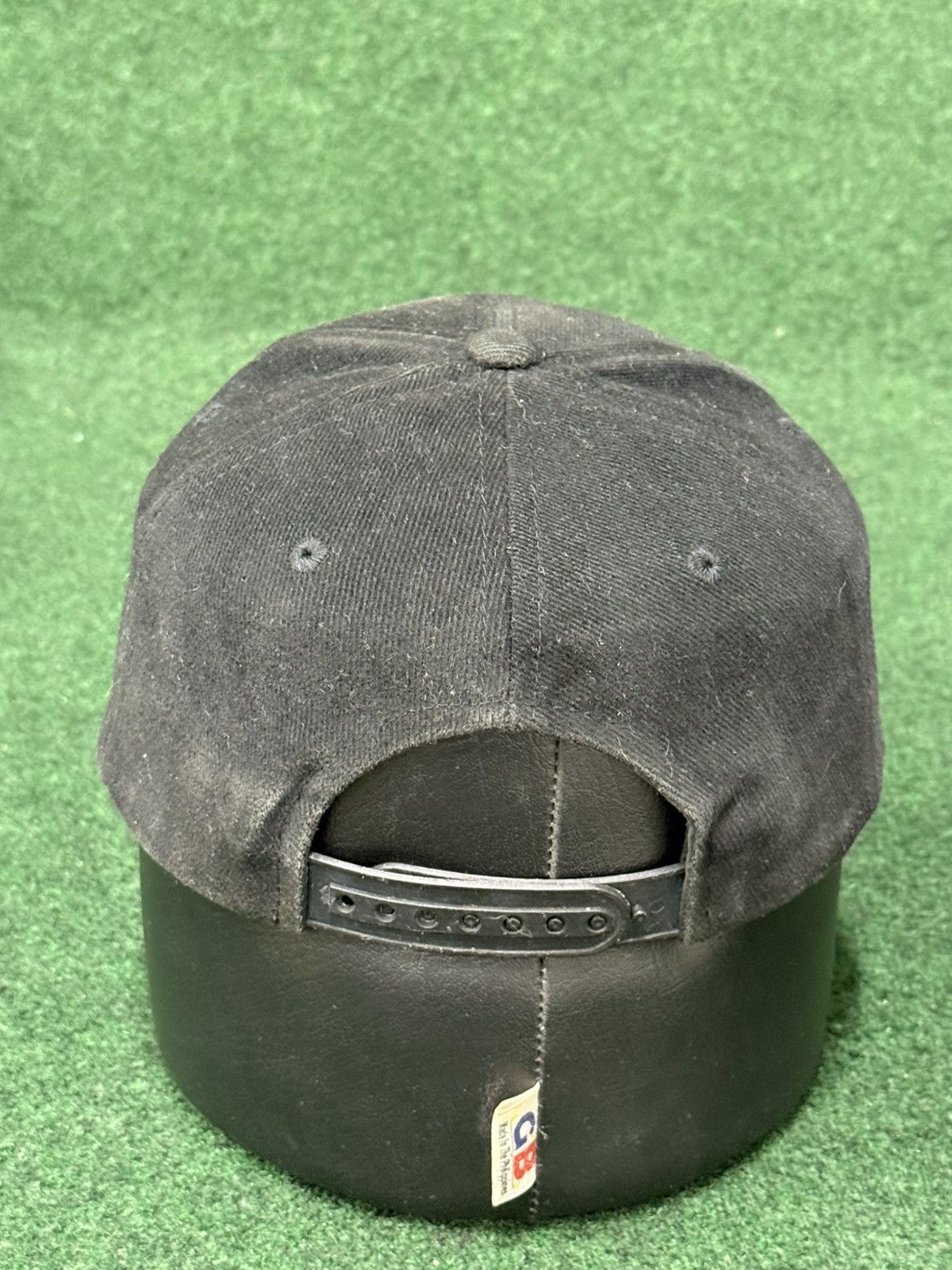 NFL Vintage New England Patriots Super Bowl XXXVI Snapback Hat Size ONE SIZE - 2 Thumbnail