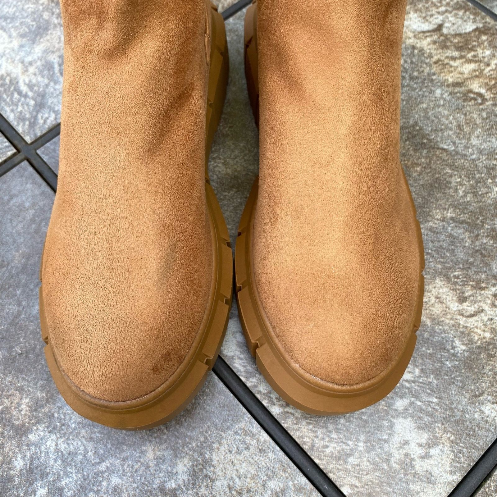BP. NEW BP Tan Niya Lug Sole Chelsea Boot Size 6 Size US 6 / IT 36 - 4 Thumbnail