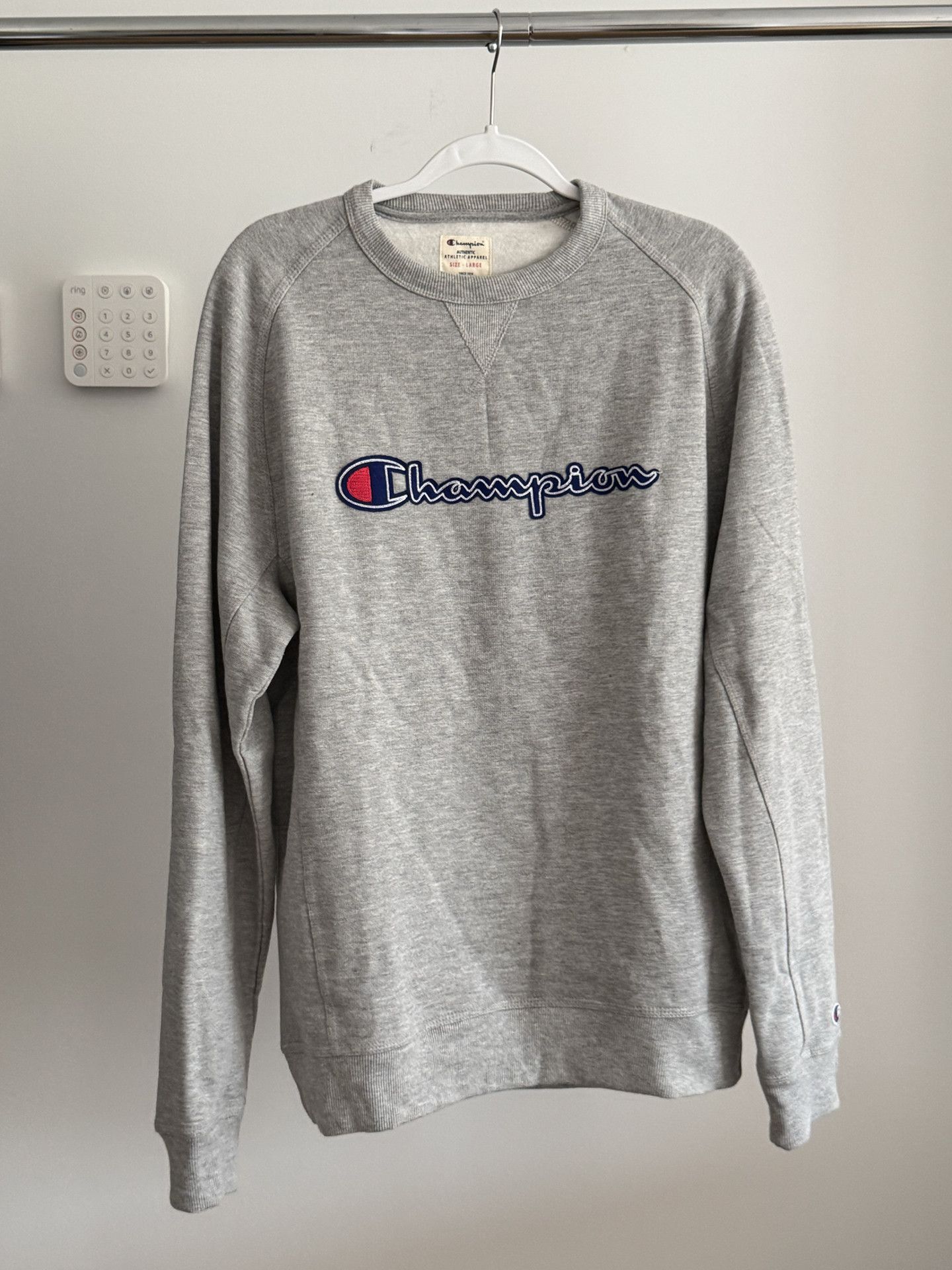 Champion Champion - Long Sleeved Embroidered Crewneck Size US L / EU 52-54 / 3 - 1 Thumbnail