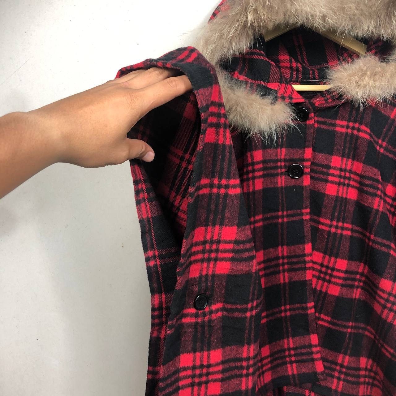 Edition Japan Mouth Valley Plaid Fur Hooded Poncho Cape Jacket Size US M / EU 48-50 / 2 - 5 Thumbnail