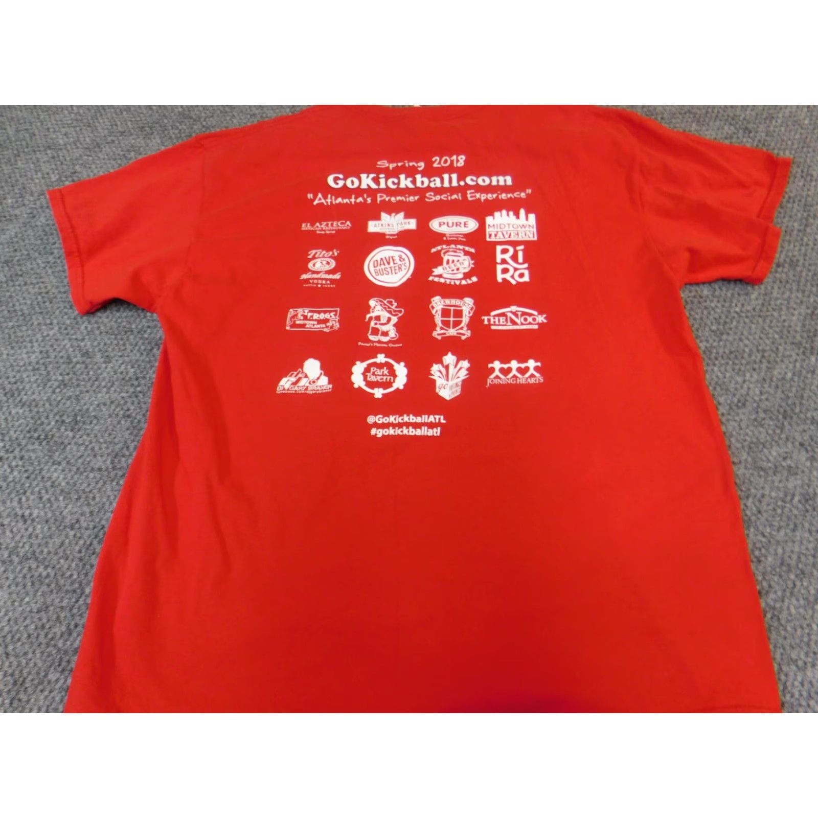 Gildan Gildan Mens T Shirt XL Red Logo Atlanta Go kickball 90s Theme Colorful Graphic Size US XL / EU 56 / 4 - 6 Thumbnail