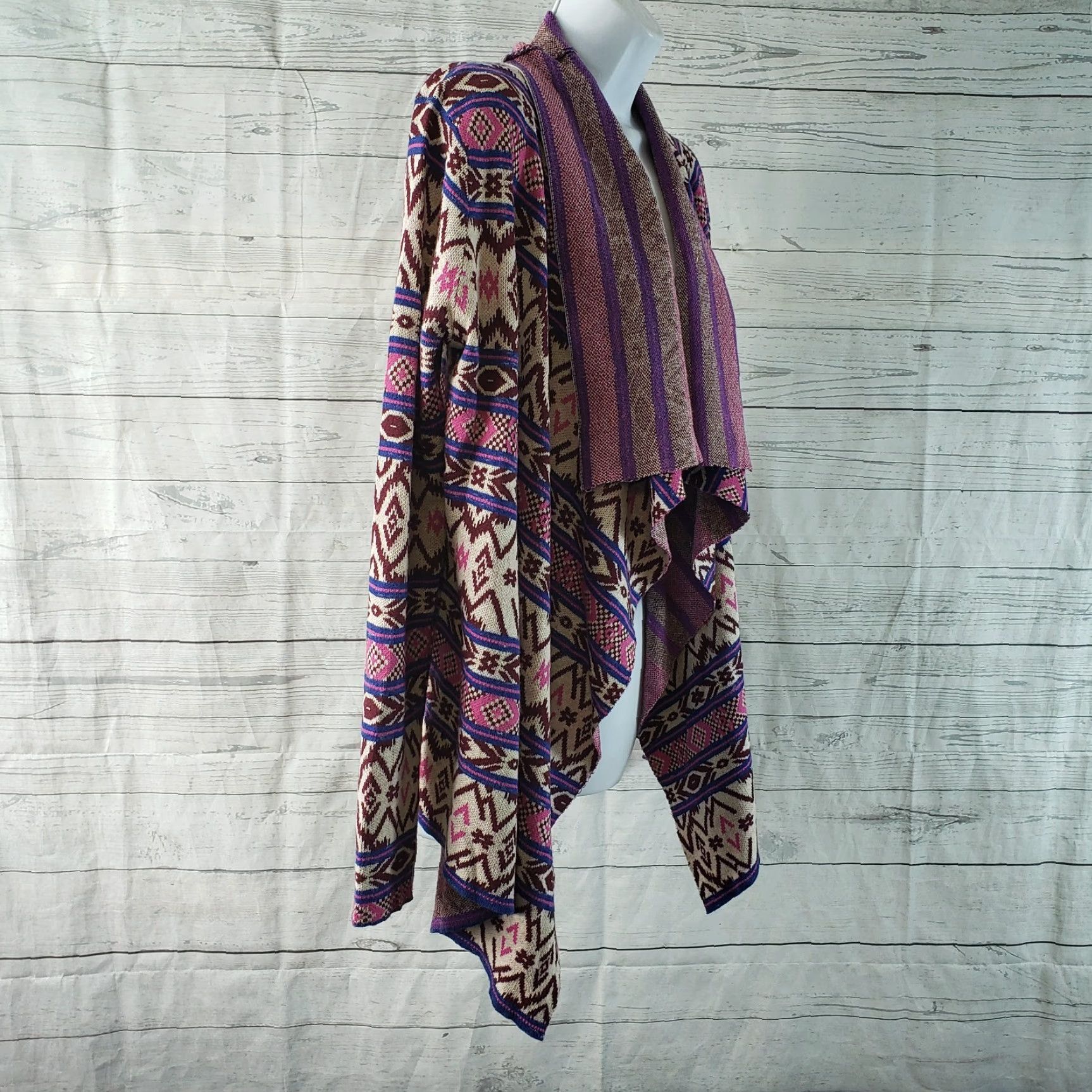 Billabong **Billabong Women's Pink Medium Cardigan** User: Billabong Women's Medium Pink Cardigan Size M / US 6-8 / IT 42-44 - 3 Thumbnail
