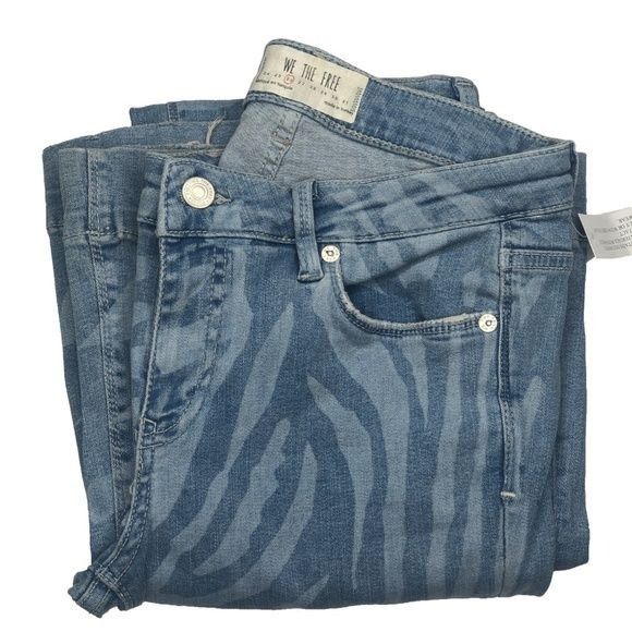Free People Free People Blue Low Tide Zebra Print Flare Jeans Size 26" / US 2 / IT 38 - 2 Thumbnail