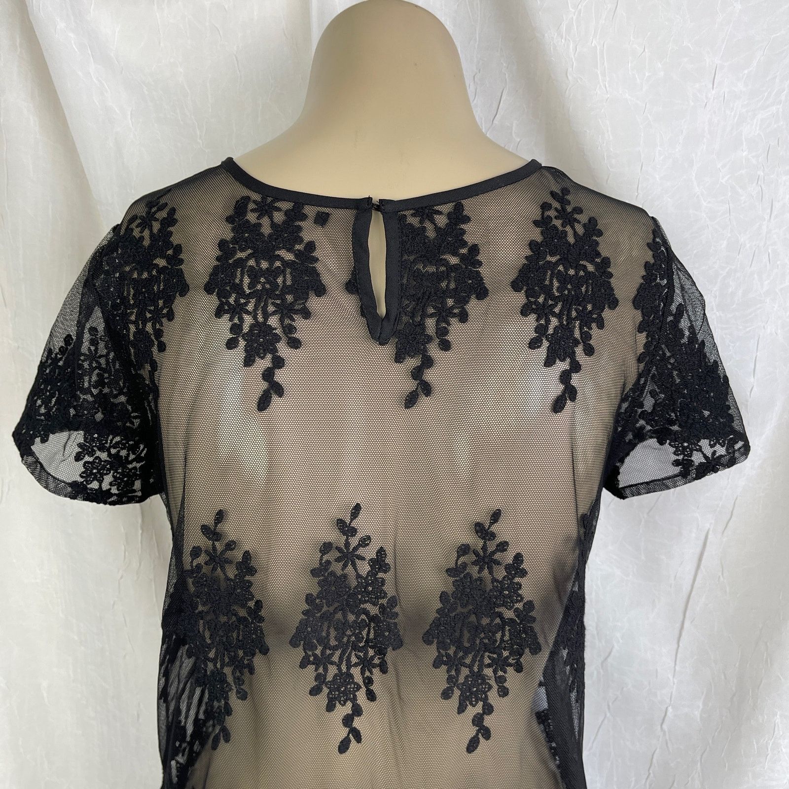 Forever 21 Black Sheer Mesh Lace T Shirt Scalloped Hem Forever 21 Small Size S / US 4 / IT 40 - 7 Thumbnail