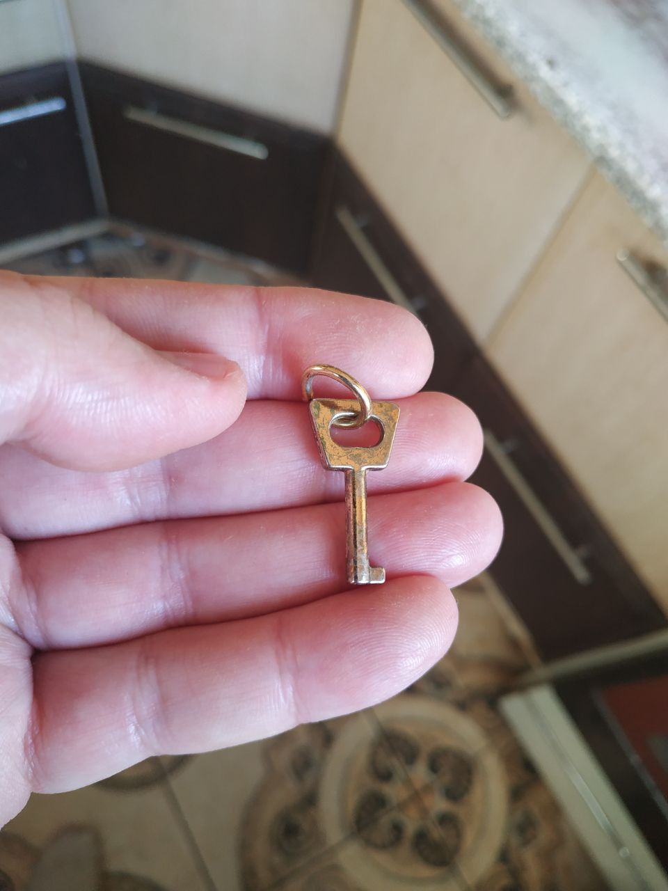 Louis Vuitton Louis Vuitton Padlock and Key Set - Authentic Gold Brass Size ONE SIZE - 6 Thumbnail