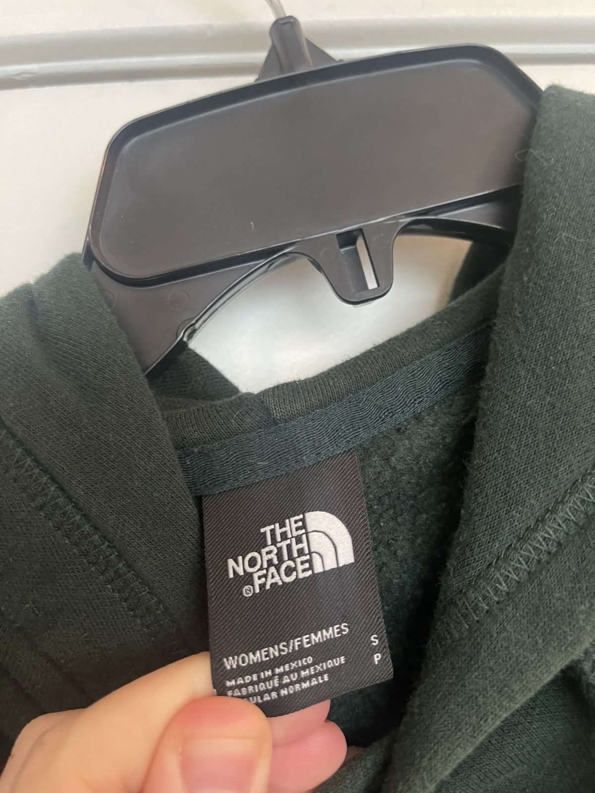The North Face North Face Sweatshirt Women's S Green Hoodie Pullover Size S / US 4 / IT 40 - 3 Thumbnail