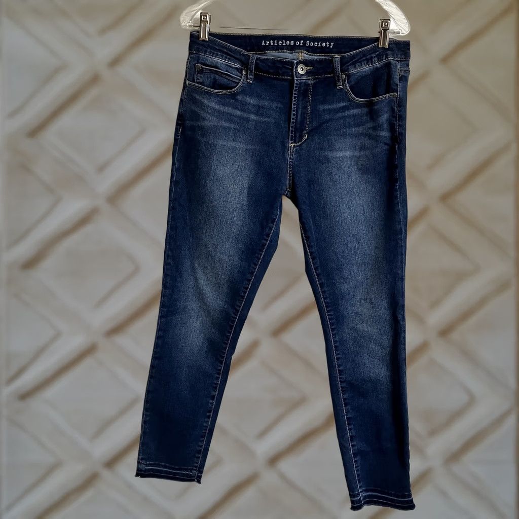 Vintage Articles of Society Jeans Cropped Regular 31 Dark Wash Stretch Raw Hem Jeans Womens Size 24" / US 00 / IT 34 - 1 Thumbnail