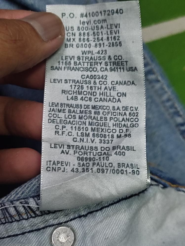 Levi's VINTAGE LEVIS 505 DISTRESSED LIGHT BLUE JEANS Size US 36 / EU 52 - 13 Thumbnail