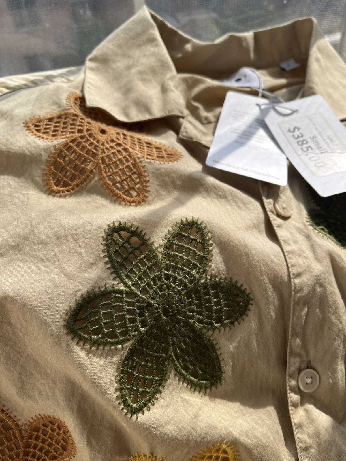 NN07 NN07 Julio stitched flower cream short sleeve Size US S / EU 44-46 / 1 - 2 Thumbnail