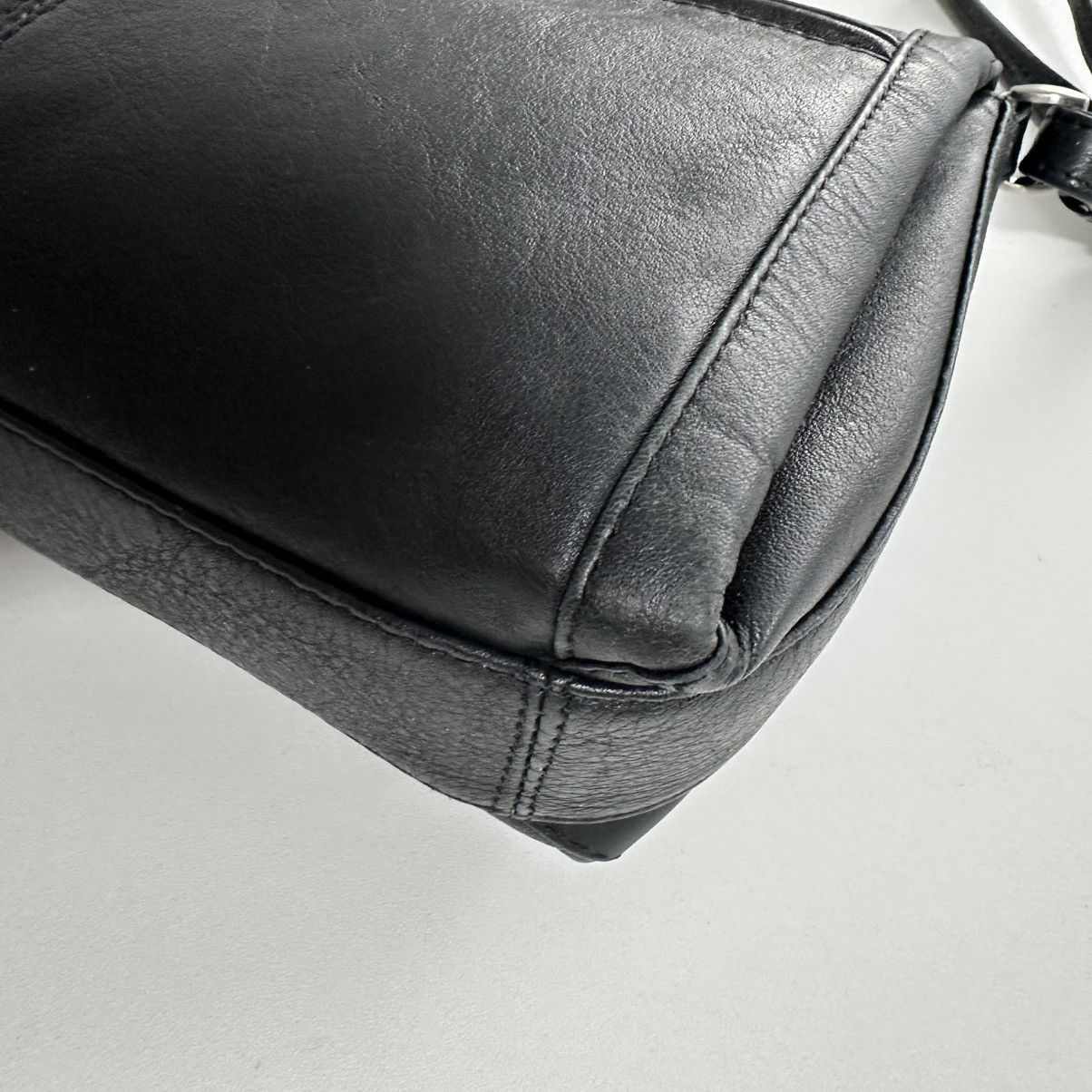 Vintage Derek Alexander Top Zip 3 Pocket Black Leather Crossbody Bag Size ONE SIZE - 15 Thumbnail