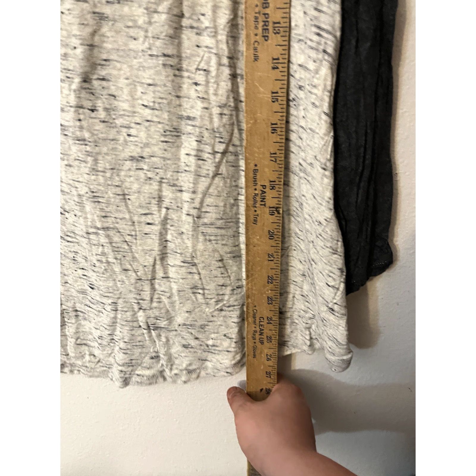 Gap VINTAGE Gap Grey Womens Sweater Pullover Long Sleeve Crew Neck 90s Peace Embroidered Size Large Size L / US 10 / IT 46 - 4 Thumbnail