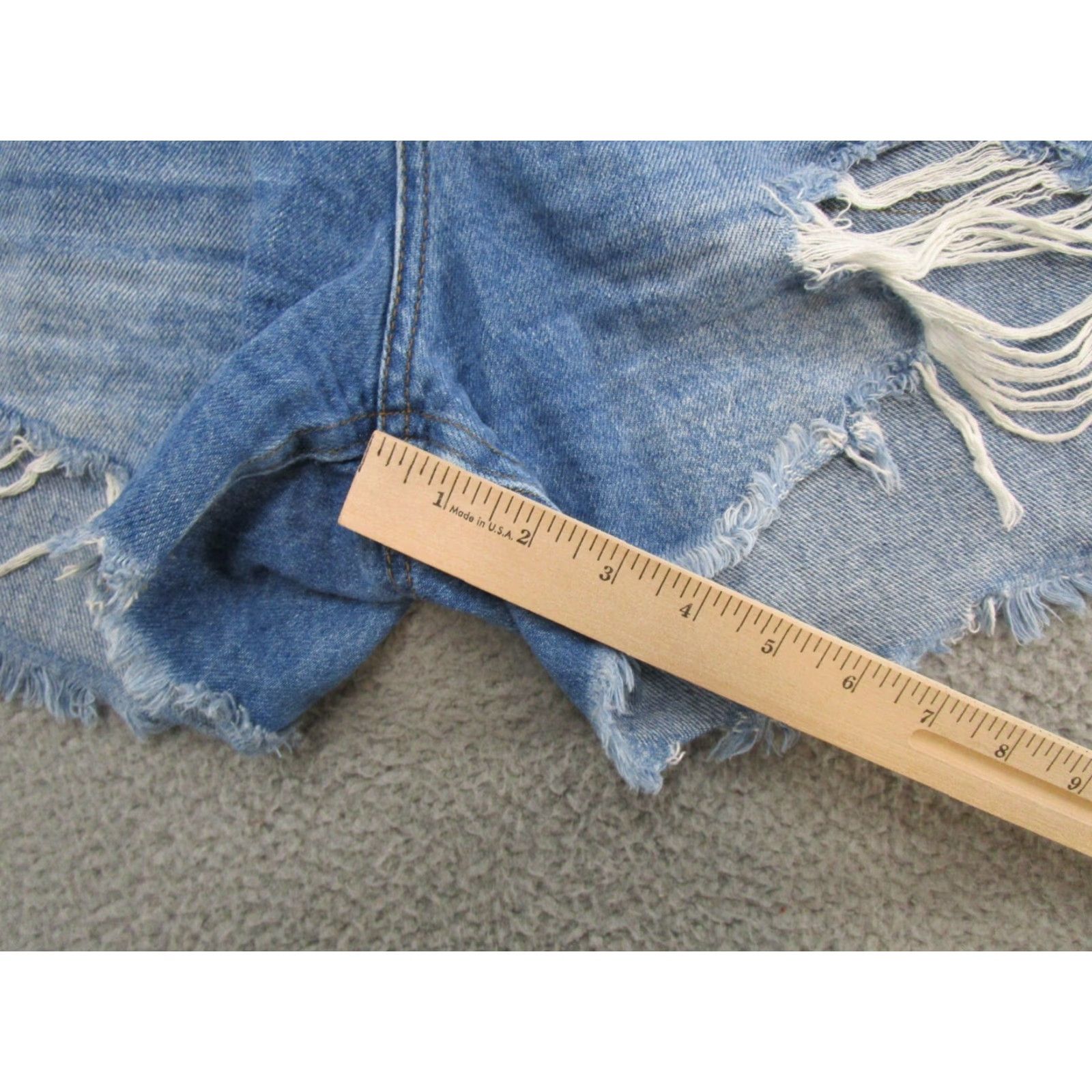 Vintage VINTAGE KanCan Women’s Denim Shorts Distressed Cut-Off Raw He Blue 5-Pocket Zipper Button Logo Summer Casual Regular Size 13/30 Size 34" / US 12 / IT 48 - 6 Thumbnail