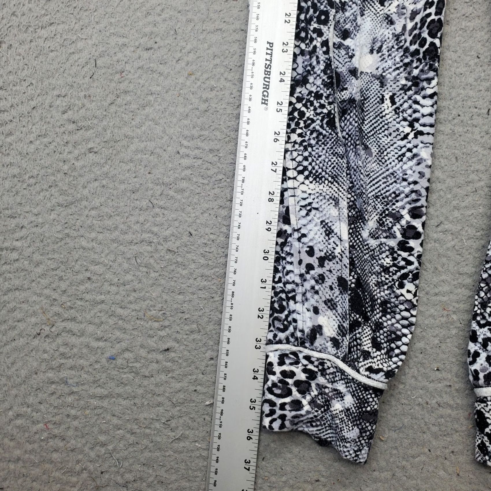 Vintage Skinnygirl Jogger Pants Womens XS Multi Snakeskin Print Stretch Drawstring Waist Size 26" / US 2 / IT 38 - 3 Thumbnail
