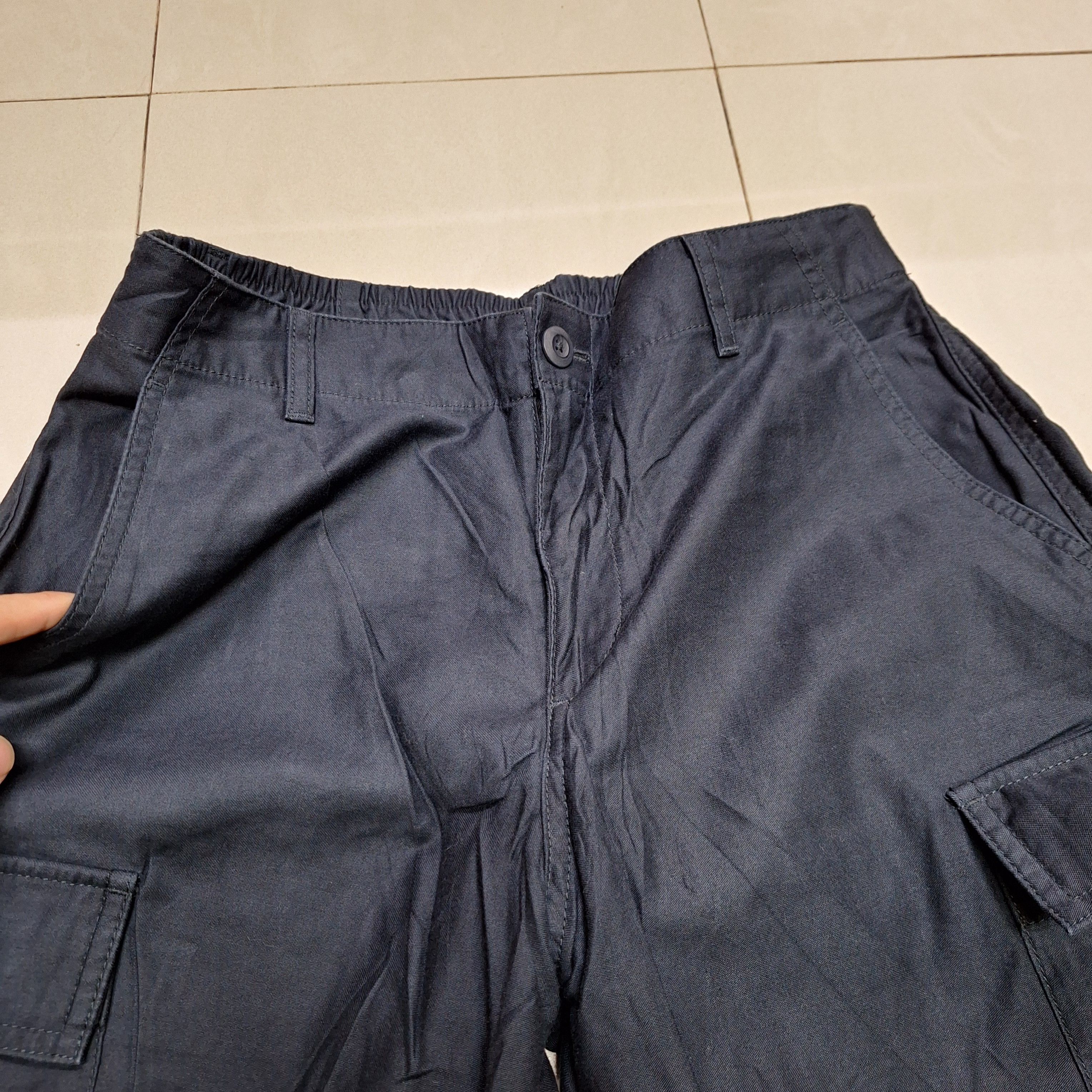 Uniqlo Uniqlo Cargo Baggy Pants Size US 30 / EU 46 - 4 Thumbnail