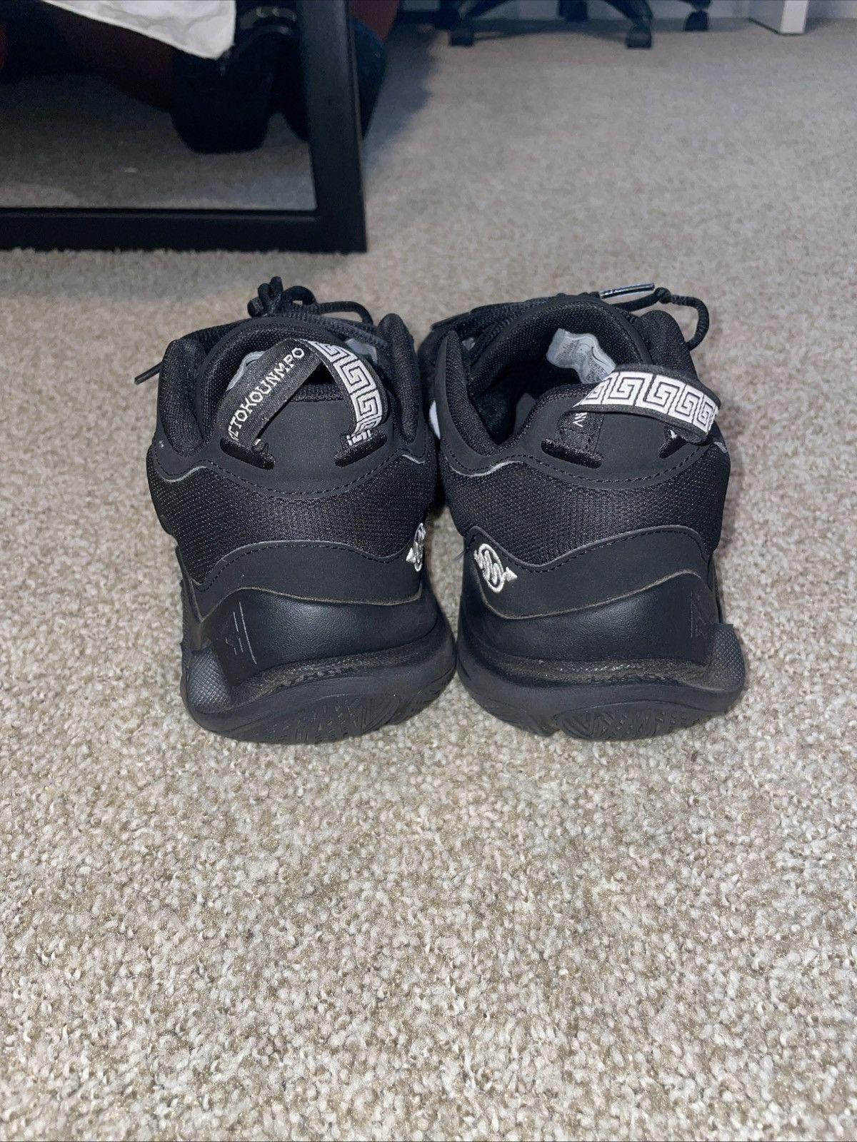 Nike Giannis Basketball Shoe Size US 9.5 / EU 42-43 - 3 Thumbnail