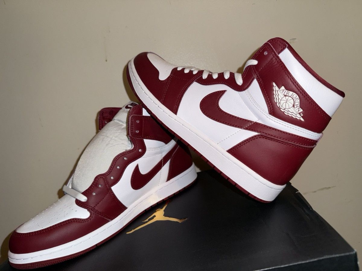 Jordan Brand Nike Air Jordan Retro 1 Artisanal Team Red NEW w/Xtra laces! Size US 11.5 / EU 44-45 - 1 Thumbnail