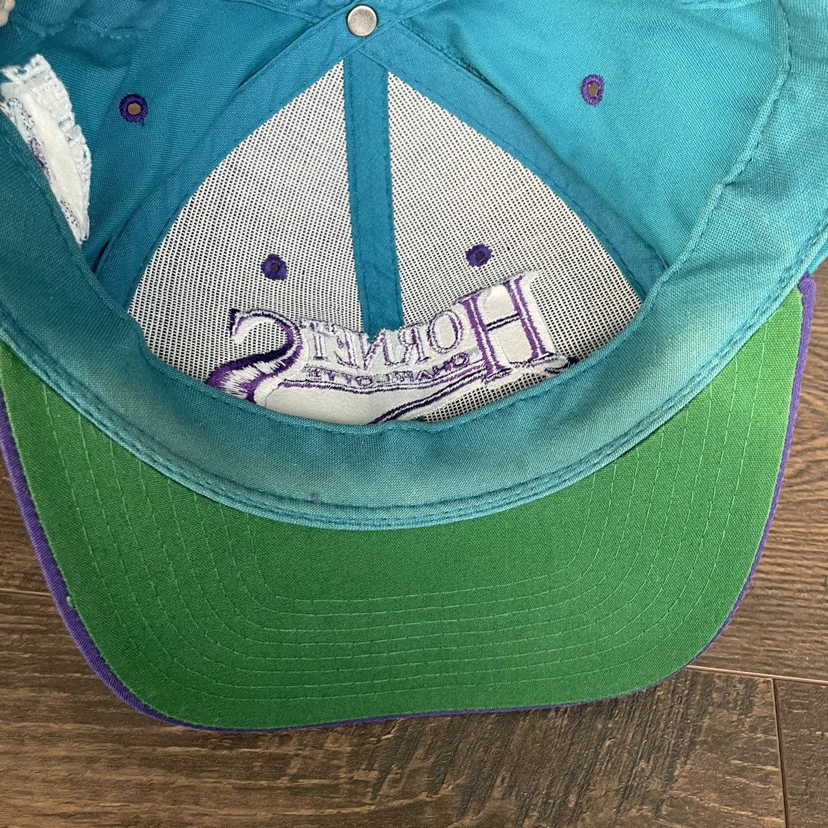 NBA × Starter × Vintage Vintage Starter Charlotte Hornets SnapBack Size ONE SIZE - 5 Thumbnail