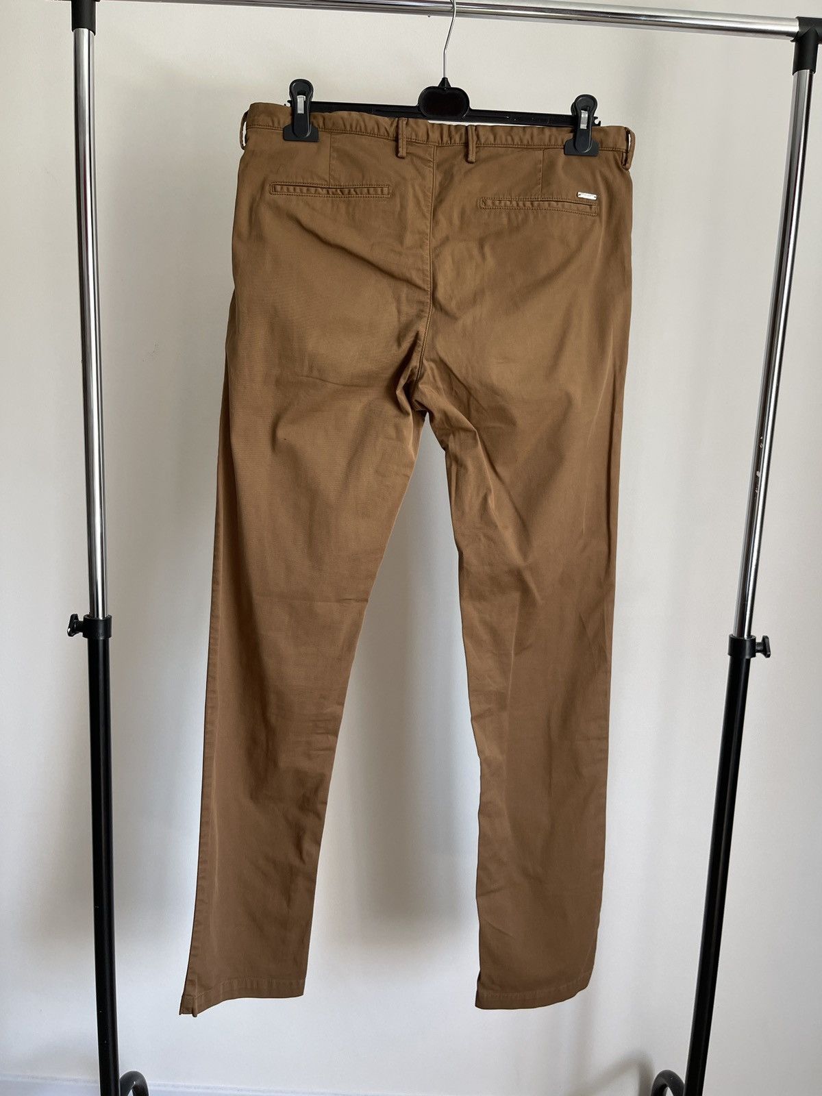 Hugo Boss Hugo boss chino pants brown Size US 34 / EU 50 - 6 Thumbnail