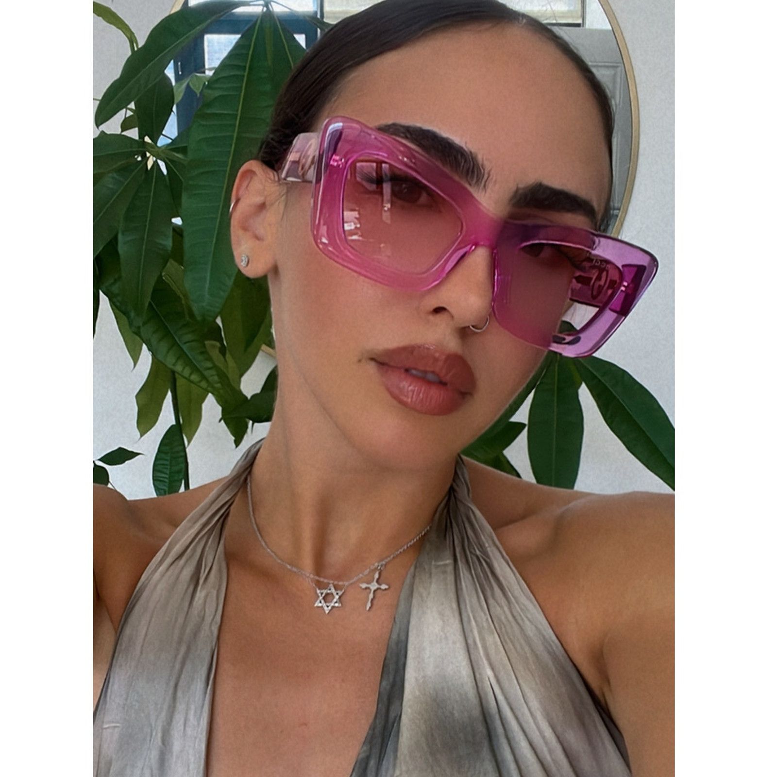 Gucci NEW Gucci GG1552S Cat Eye Pink Sunglasses $545 Size ONE SIZE - 2 Thumbnail