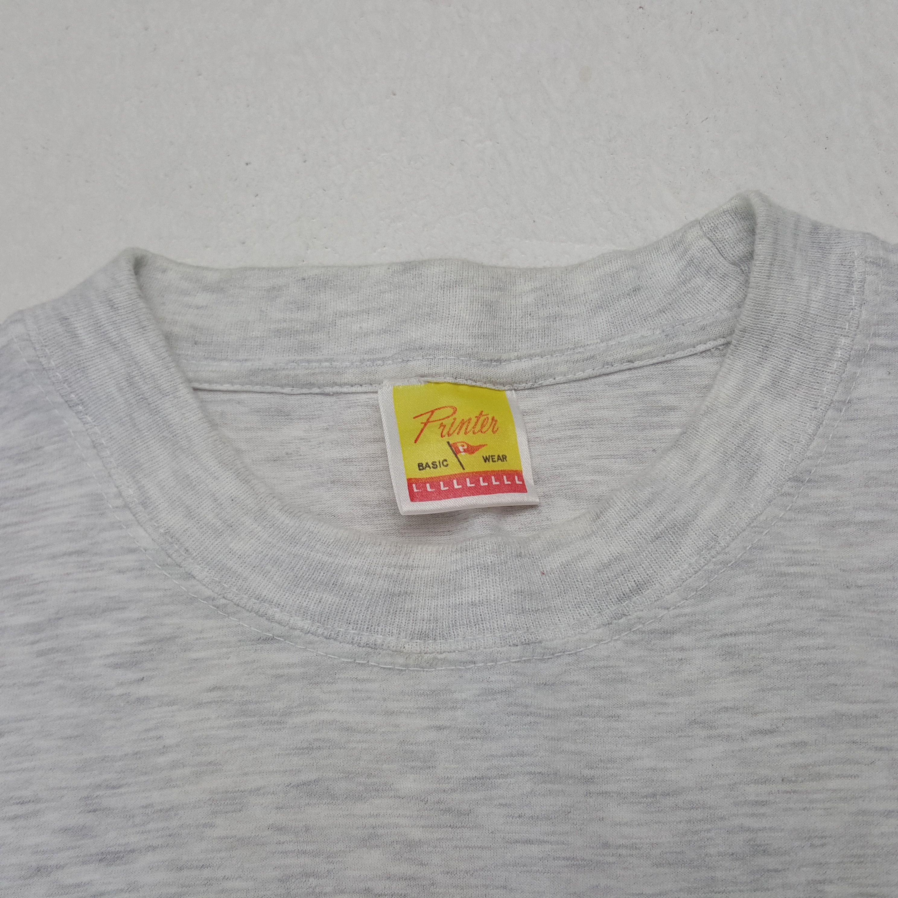 Vintage Vintage University Sweden Tshirt Size US M / EU 48-50 / 2 - 4 Thumbnail