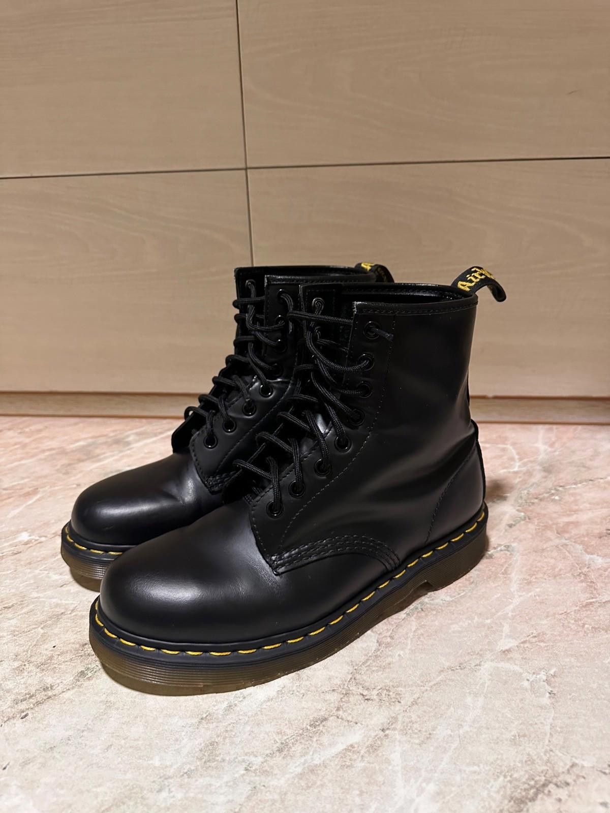 Dr. Martens Dr. Martens 1460 Black Smooth Leather Boots US Women 8 EU 40 Size US 8 / IT 38 - 1 Thumbnail