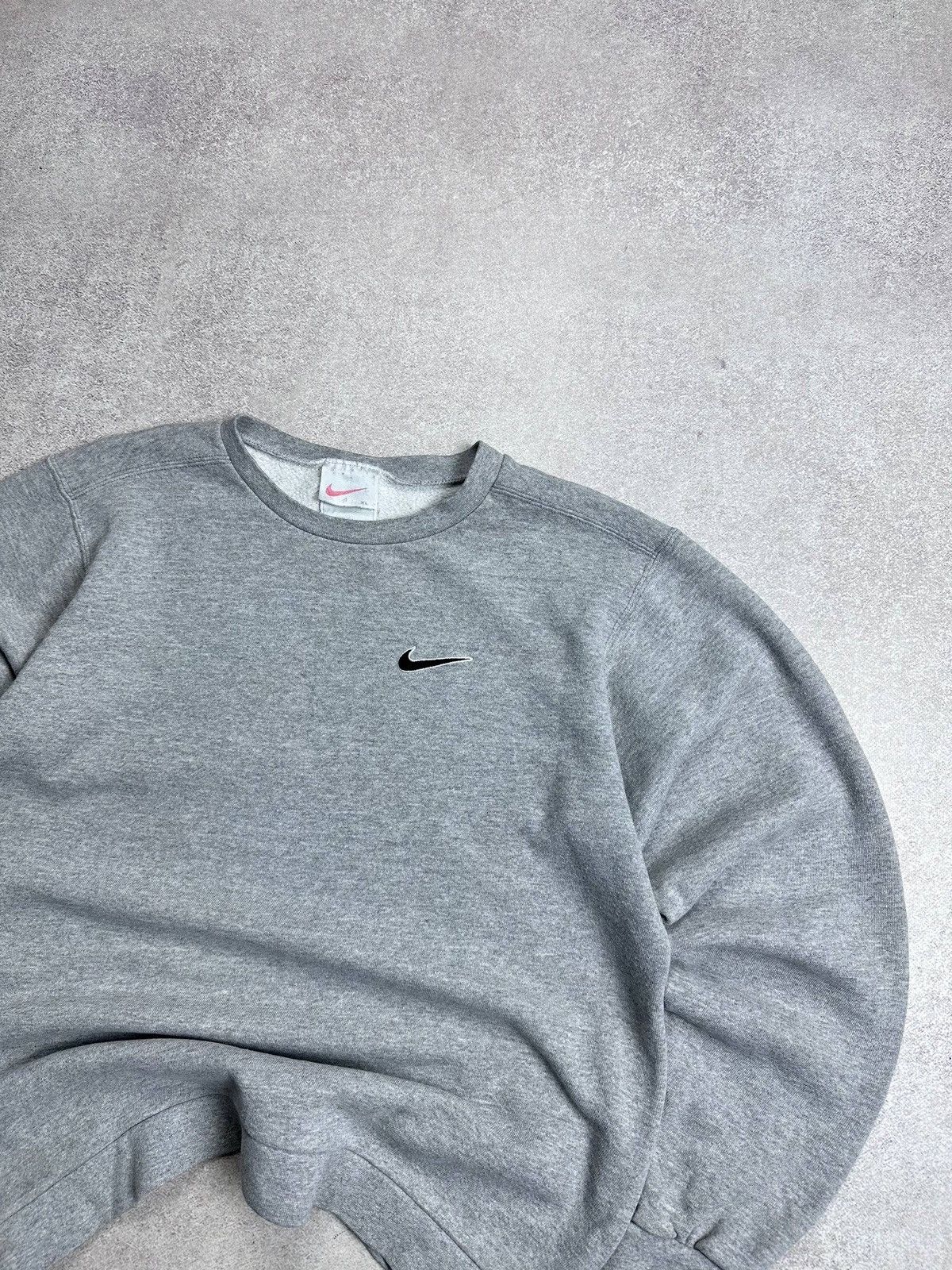 Nike Vintage 90s Nike Swoosh Boxy Archival Sweatshirt XL Size US XL / EU 56 / 4 - 3 Thumbnail