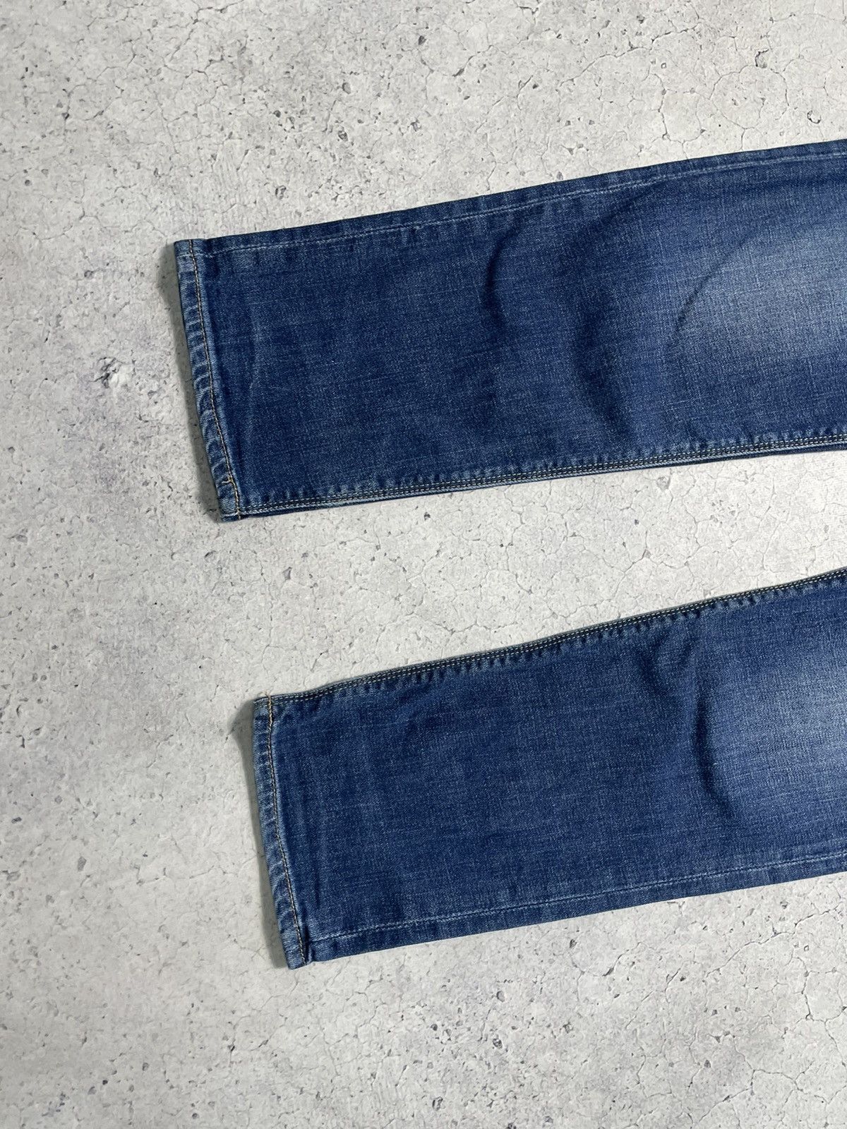 Emporio Armani Emporio Armani Denim Big Logo Rare Luxury Jeans Size 33x32 Size US 32 / EU 48 - 3 Thumbnail