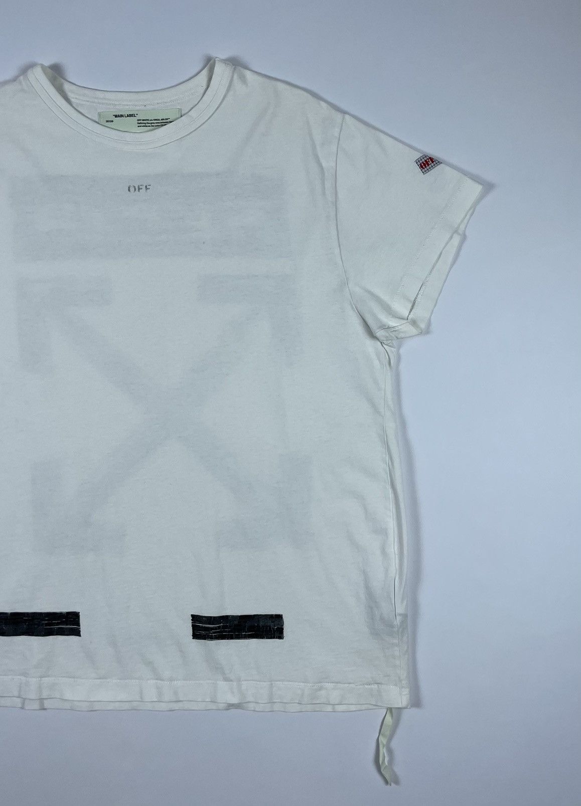 Off White Distressed Faded Black Arrows White T-shirt