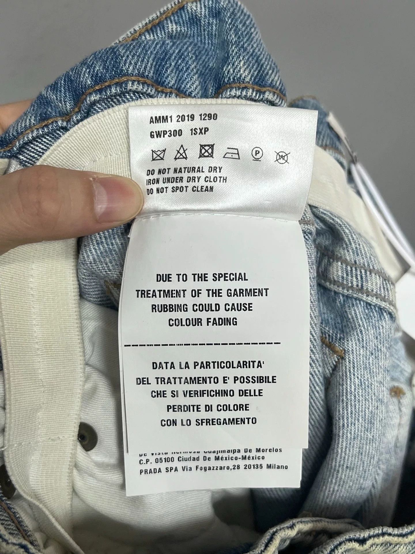 Miu Miu Miu Miu Washed Light Blue Bubble Denim Shorts Size ONE SIZE - 5 Thumbnail