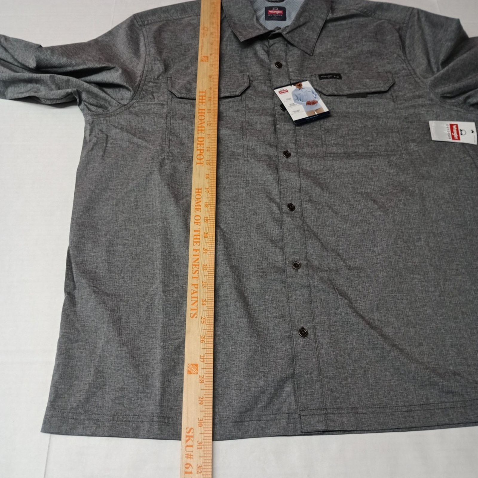 Wrangler Wrangler Men's XL Gray Thru Hike Shirt Vented Roll Tab UPF Size US XL / EU 56 / 4 - 8 Thumbnail