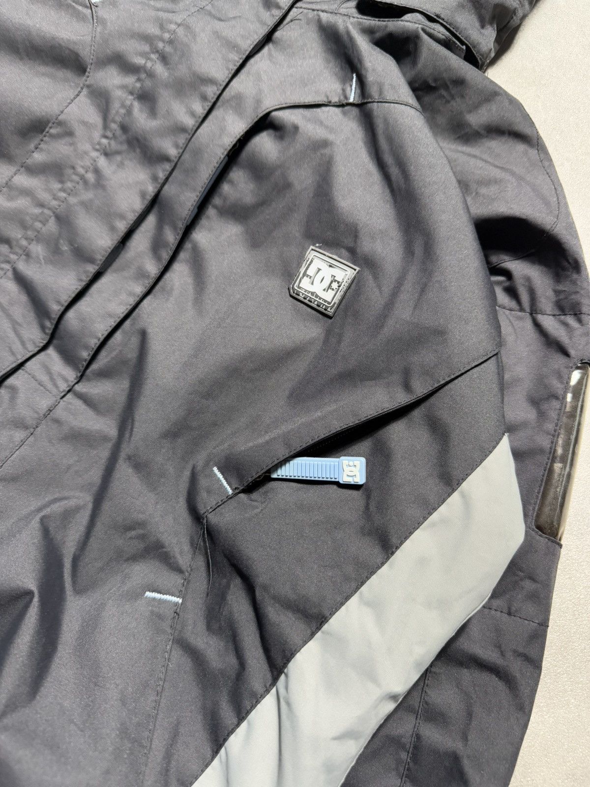 DC × Vintage Dc Tracksuit Outdoor Windproof Tech Jacket Rare Find 00s Size US M / EU 48-50 / 2 - 3 Thumbnail