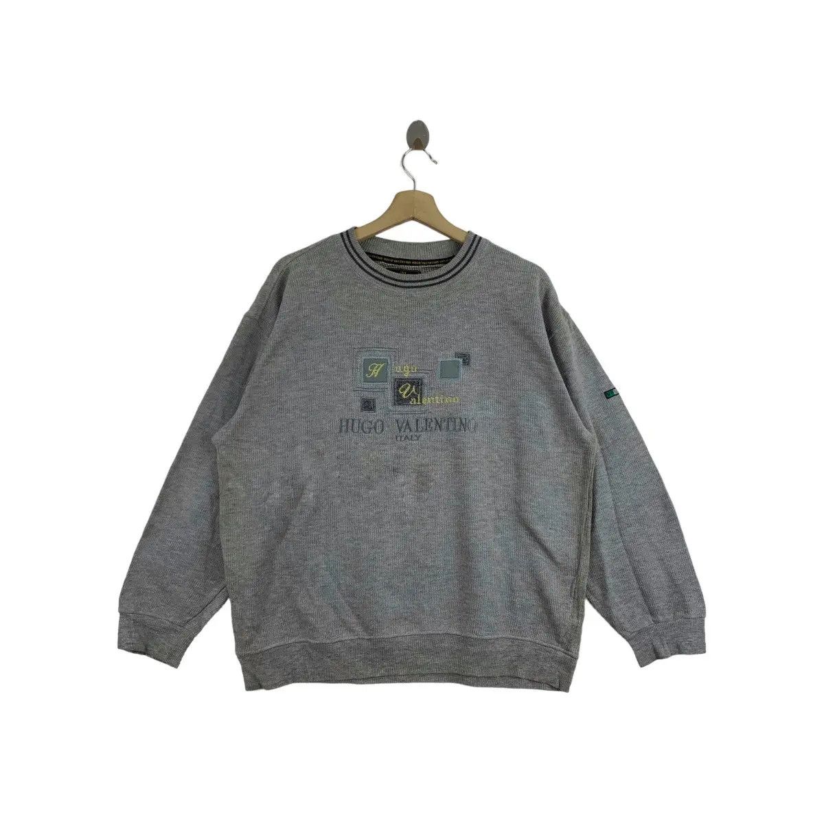 Vintage Vintage HUGO VALENTINO ITALY Embroidered Sweatshirt Sweater Size XXL / US 16-18 / IT 52-54 - 1 Thumbnail