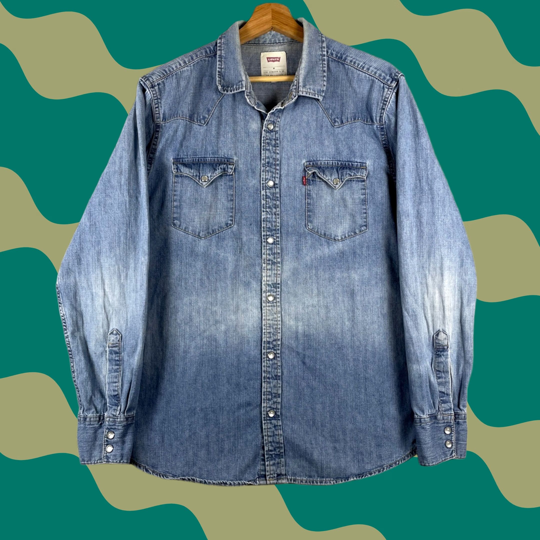 Levi's Western Shirt Men Medium Blue Denim Pearl Snap Long Sleeve Faded, Men's