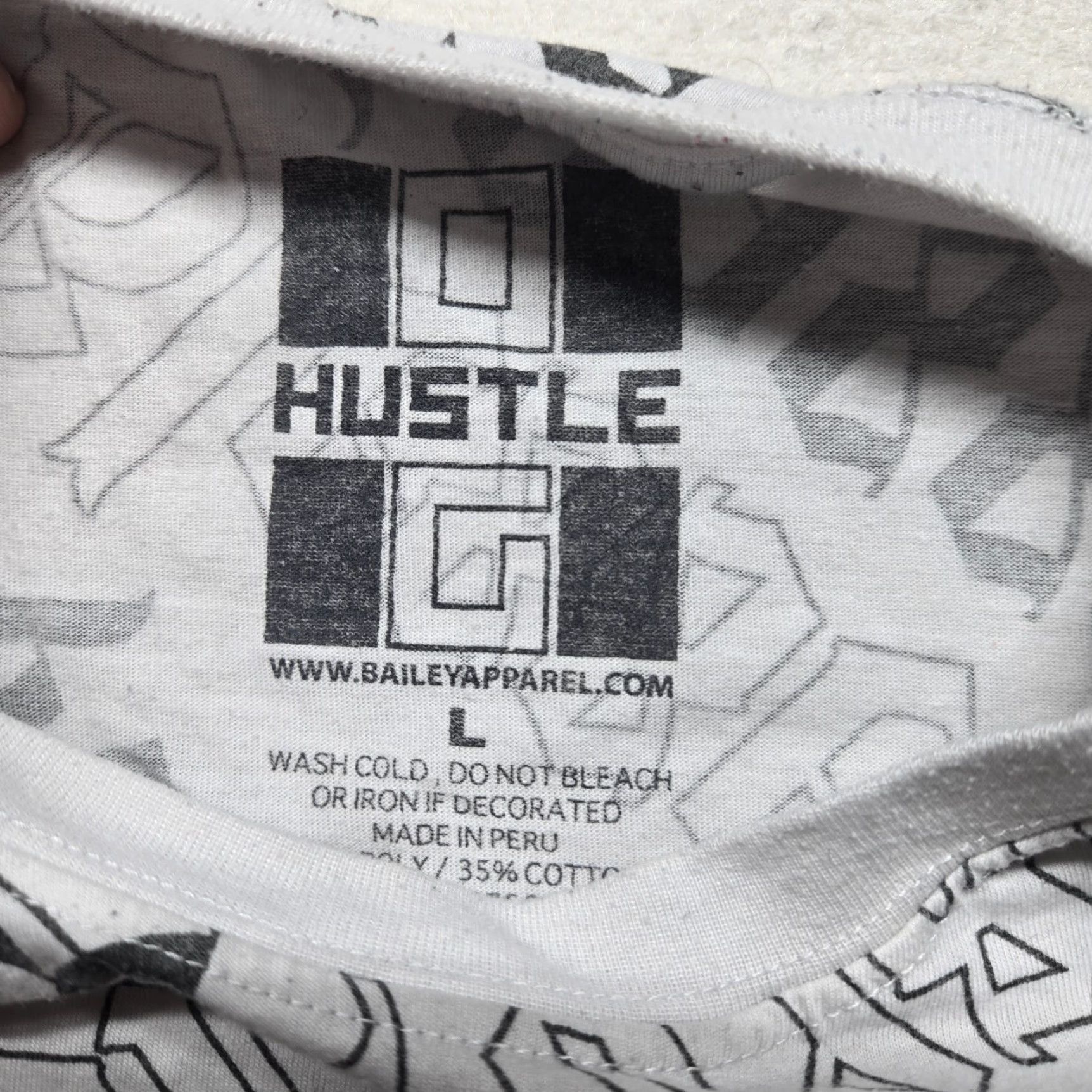 Vintage VINTAGE Hustle No Cap Bear Logo T-Shirt Adult Men Large White Short Sleeve Size US L / EU 52-54 / 3 - 3 Thumbnail